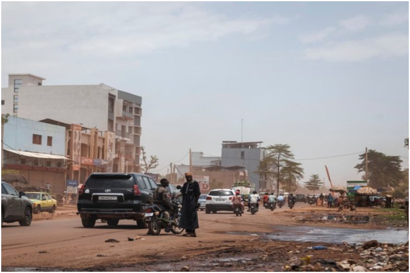 Mali’de askeri konvoya saldırı: En az 50 ölü