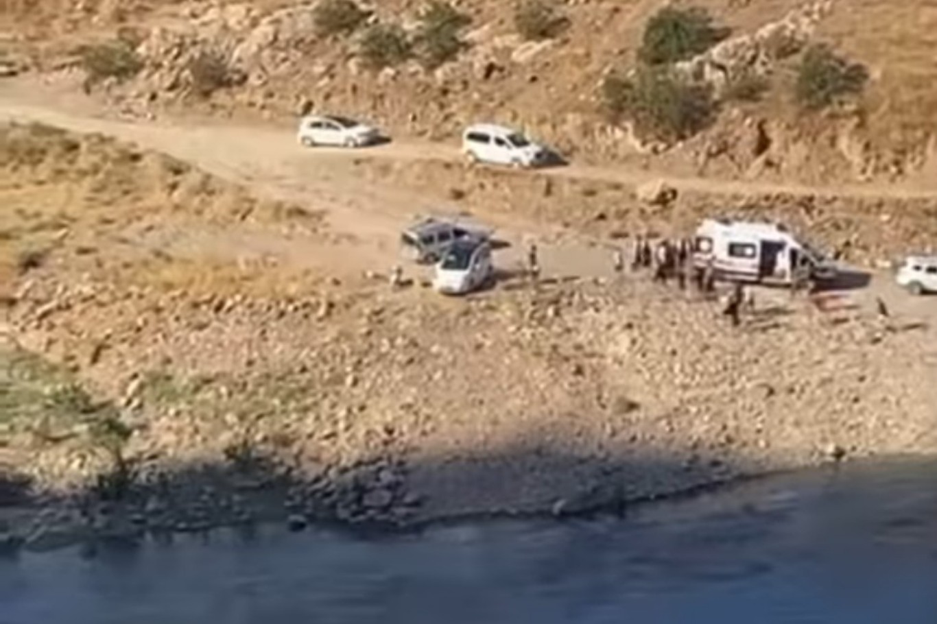 Mardin'de boğulma tehlikesi geçiren genç hayatını kaybetti