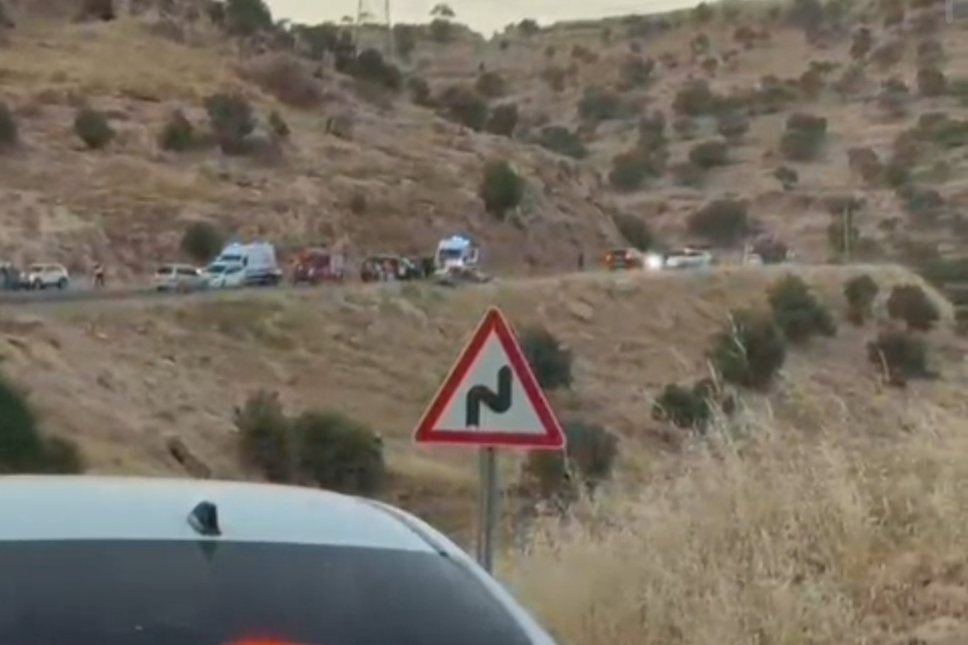 Mardin'de iki aracın çarpıştığı kazada 1 bebek öldü, 7 kişi yaralandı
