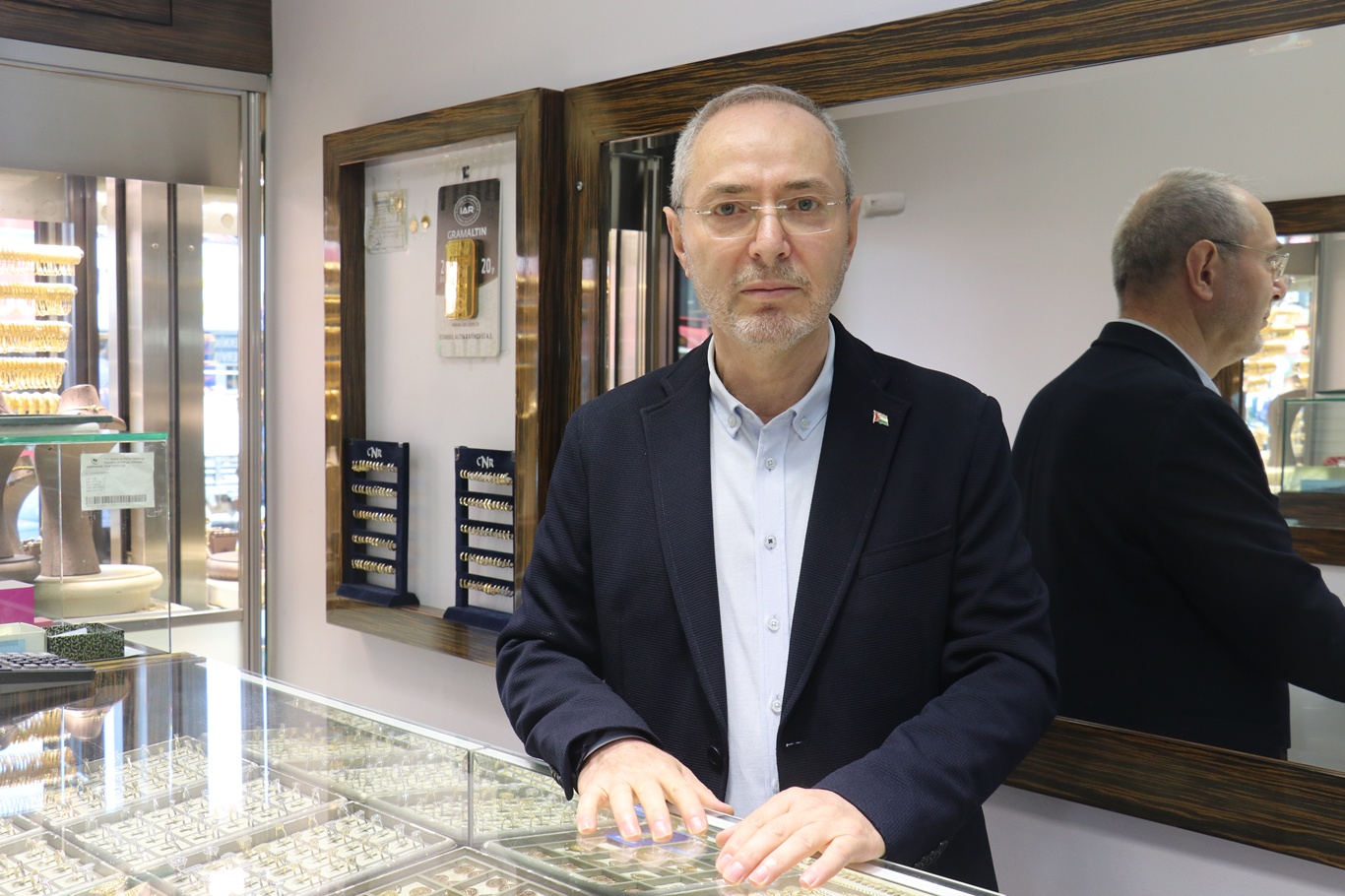 Uzmanlardan altın yatırımcılarına "panik yapmayın" uyarısı