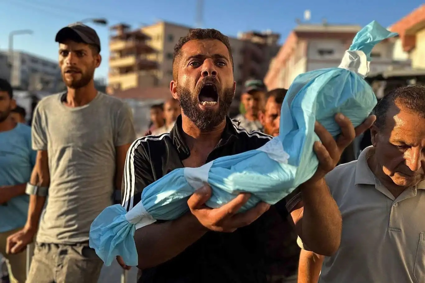 ژمارەی شەهیدەکان لە غەززە گەشتە ٧٣ هەزار و ٢٨٣ کەس