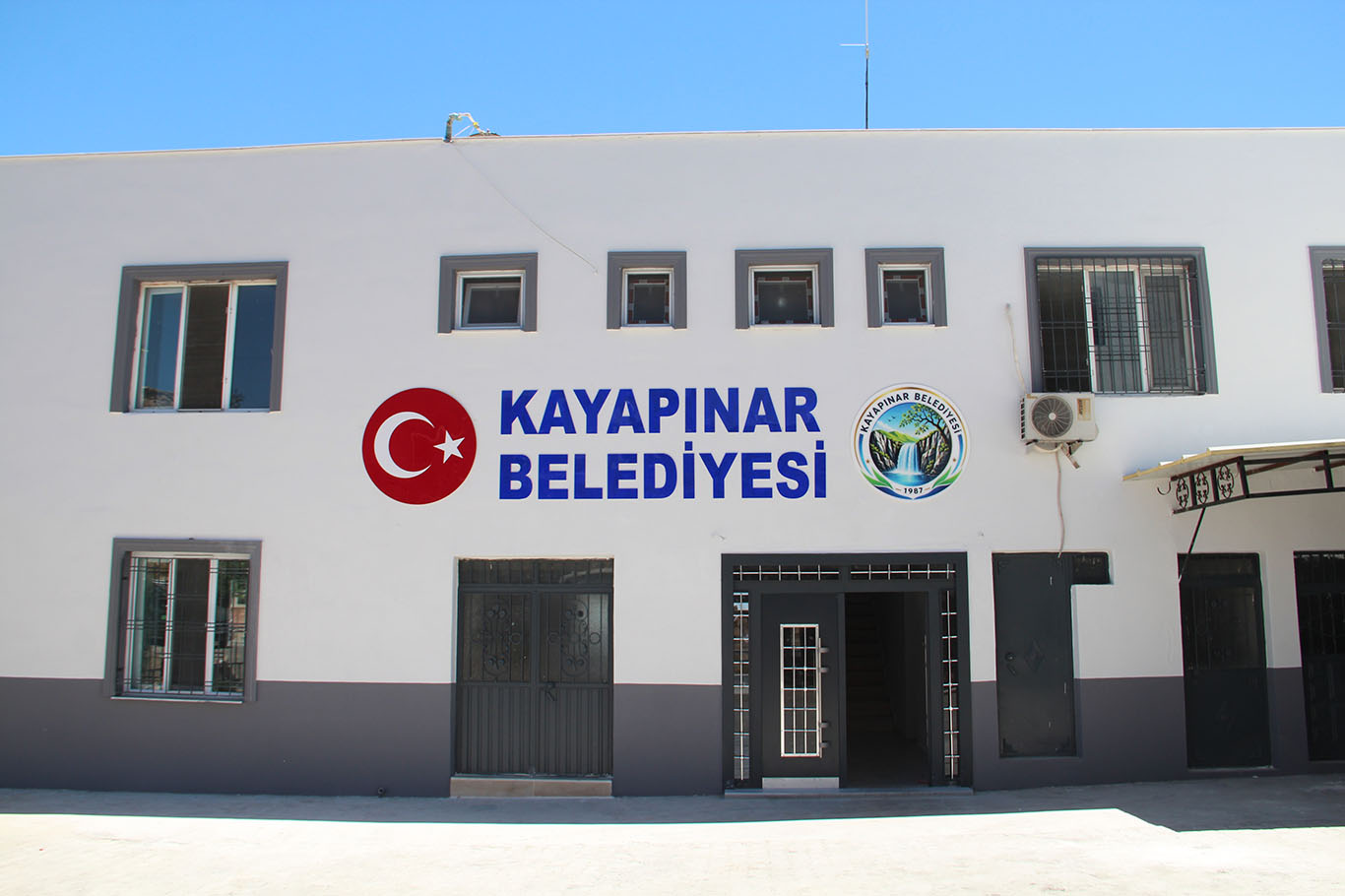 HÜDA PAR'lı Belediye Başkanı Özhan, yılların ulaşım sorununu çözdü
