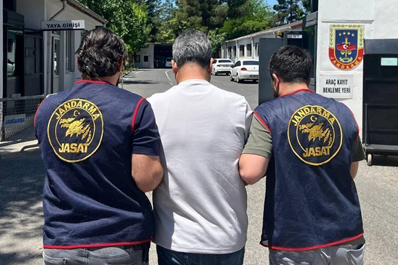 ŞIRNAK'TA ASAYİŞ VE KAÇAKÇILIK OPERASYONLARI: 86 GÖZALTI