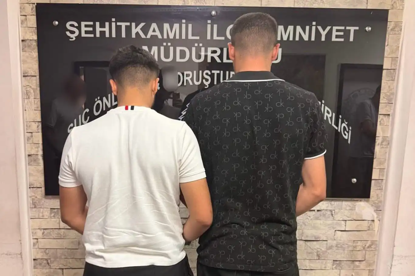 Gaziantep'te ruhsatsız silah operasyonu: 2 şüpheli yakalandı