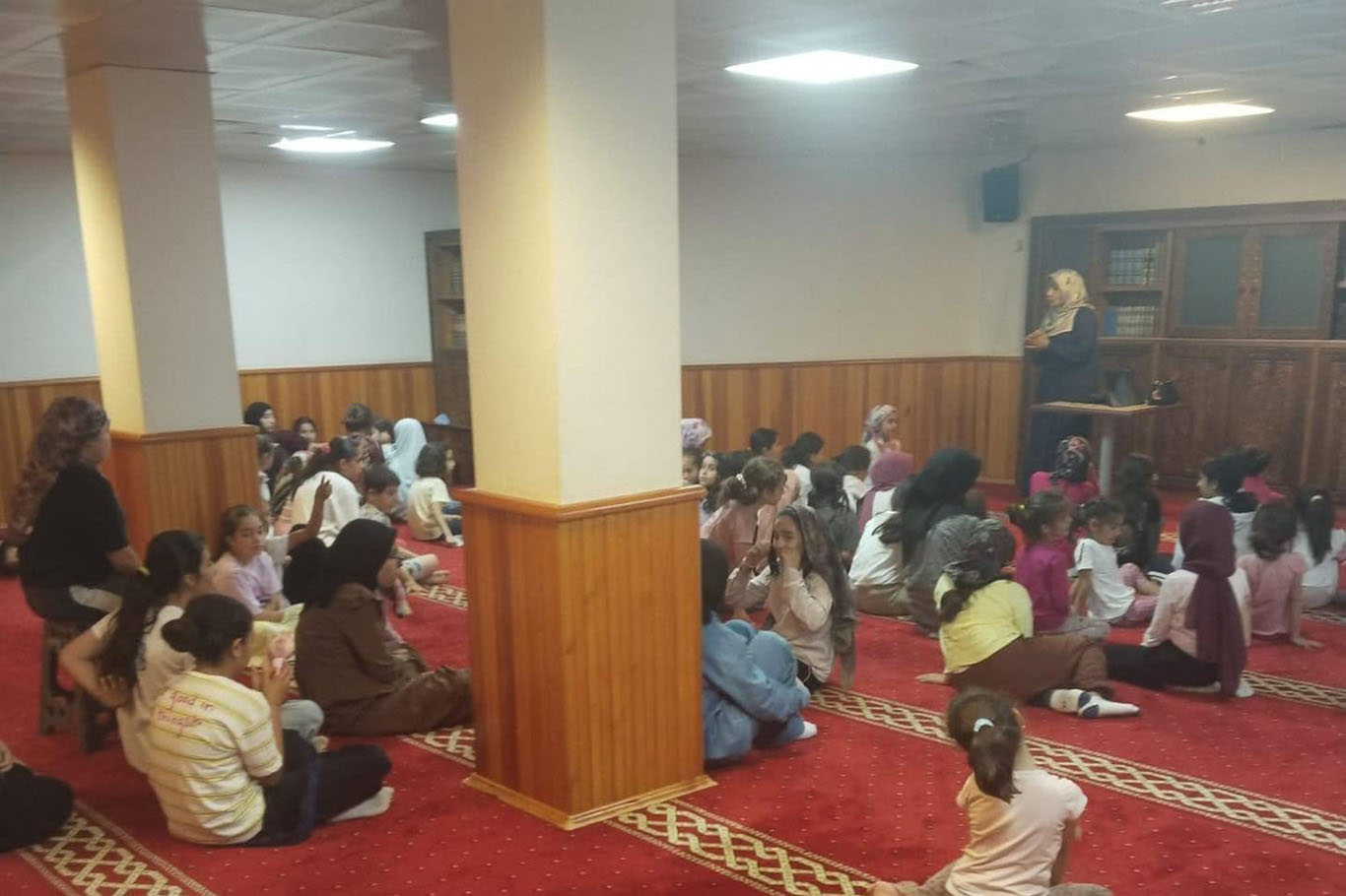 Yaz Kur'an kurslarında öğrencilere rehberlik seminerleri