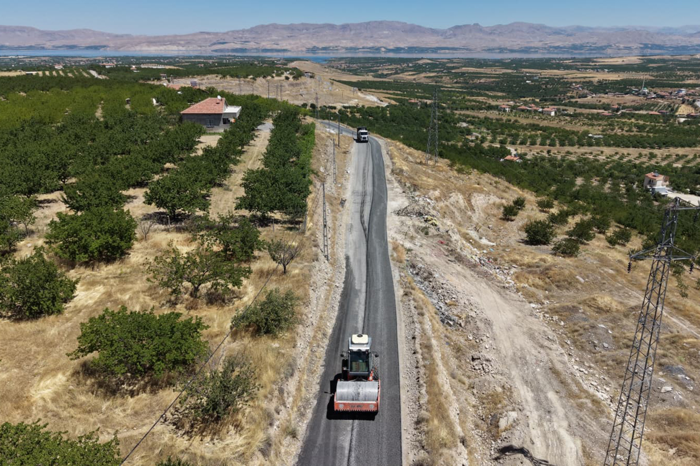 Battalgazi Belediyesi asfalt çalışmalarını sürüyor