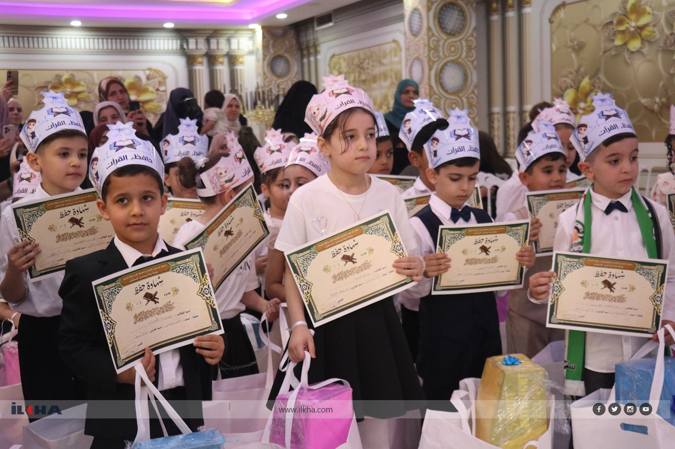 أطفال سوريين لا يتخلّون عن تعلم القرآن حتى في بلاد الغربة