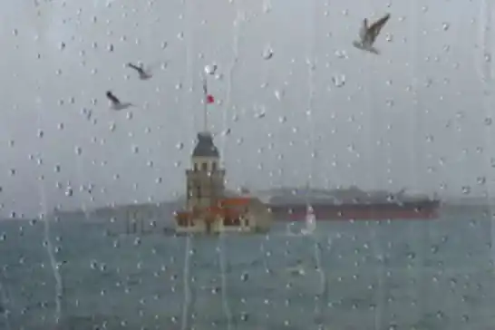İstanbul Valiliği'nden sağanak yağış ve kuvvetli rüzgâr uyarısı