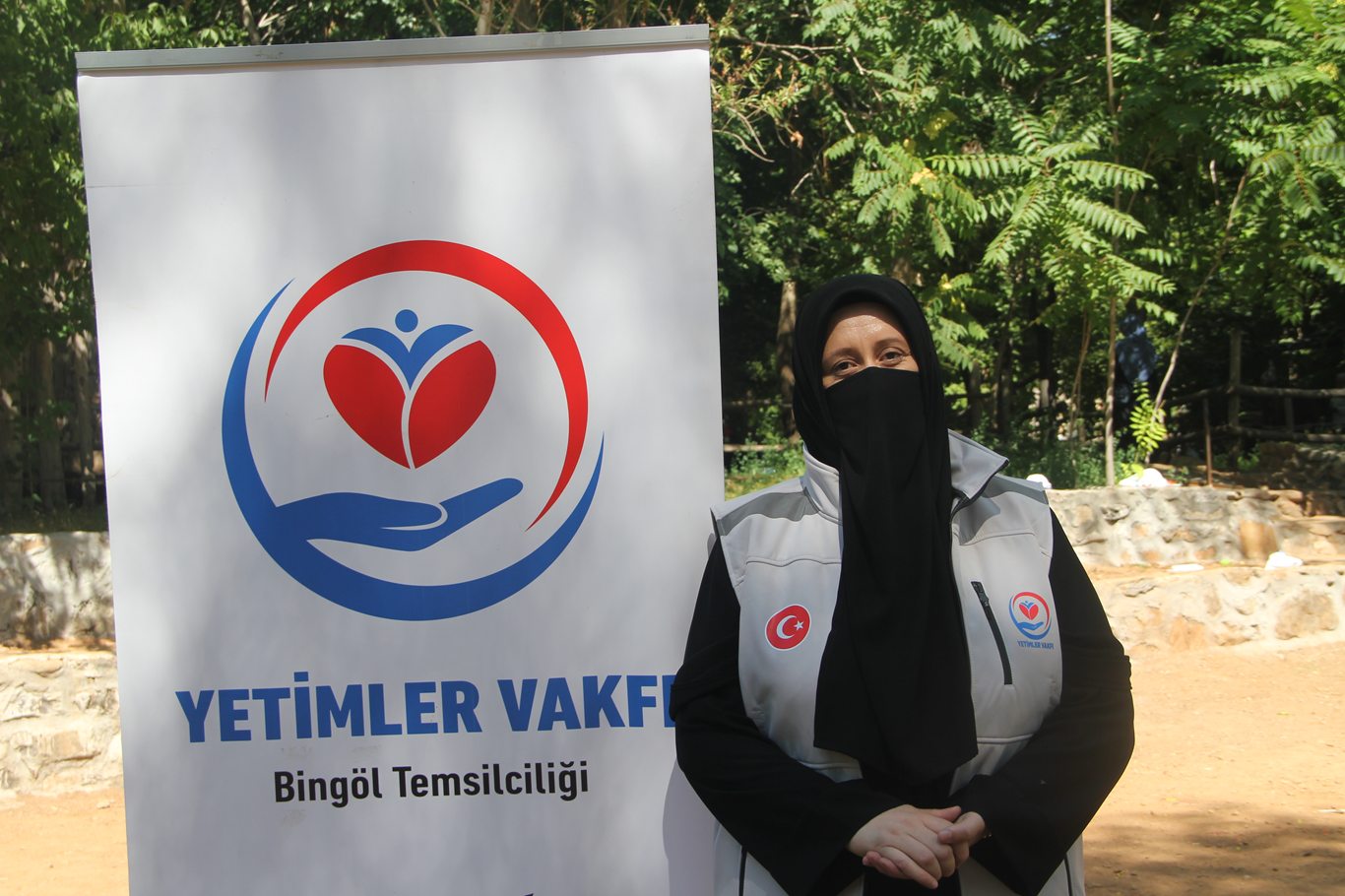 Yetimler Vakfı Temsilcisi Elif Dursun