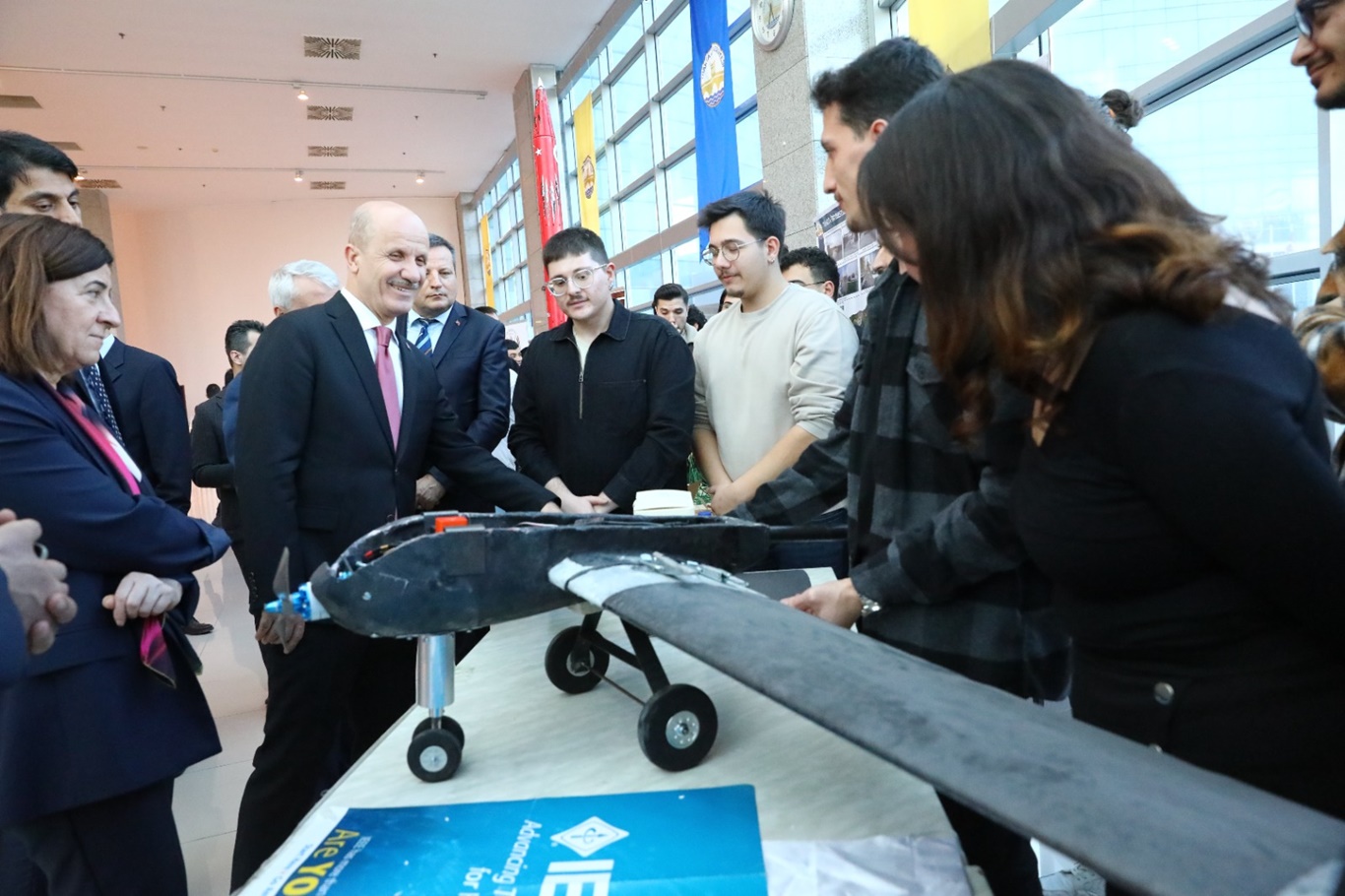 Yükseköğretim gençleri “geleceğin mesleklerine” hazırlıyor.