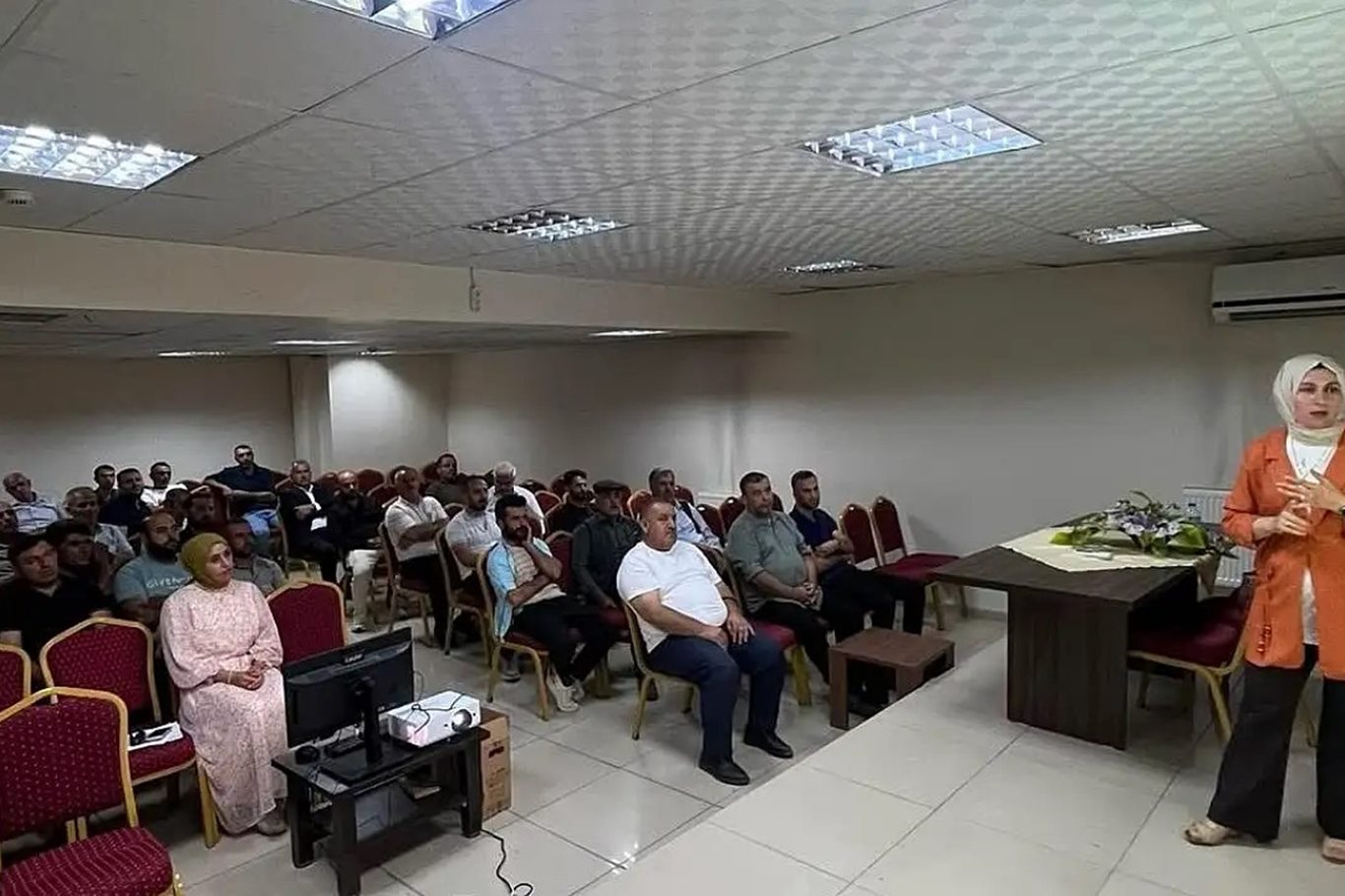 Pervari'de üreticilere bitki koruma ve B-Reçete eğitimi verildi