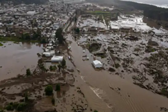El Nino'nun etkisi Şili'yi vurdu: On binlerce kişi sel nedeniyle ulaşılamıyor