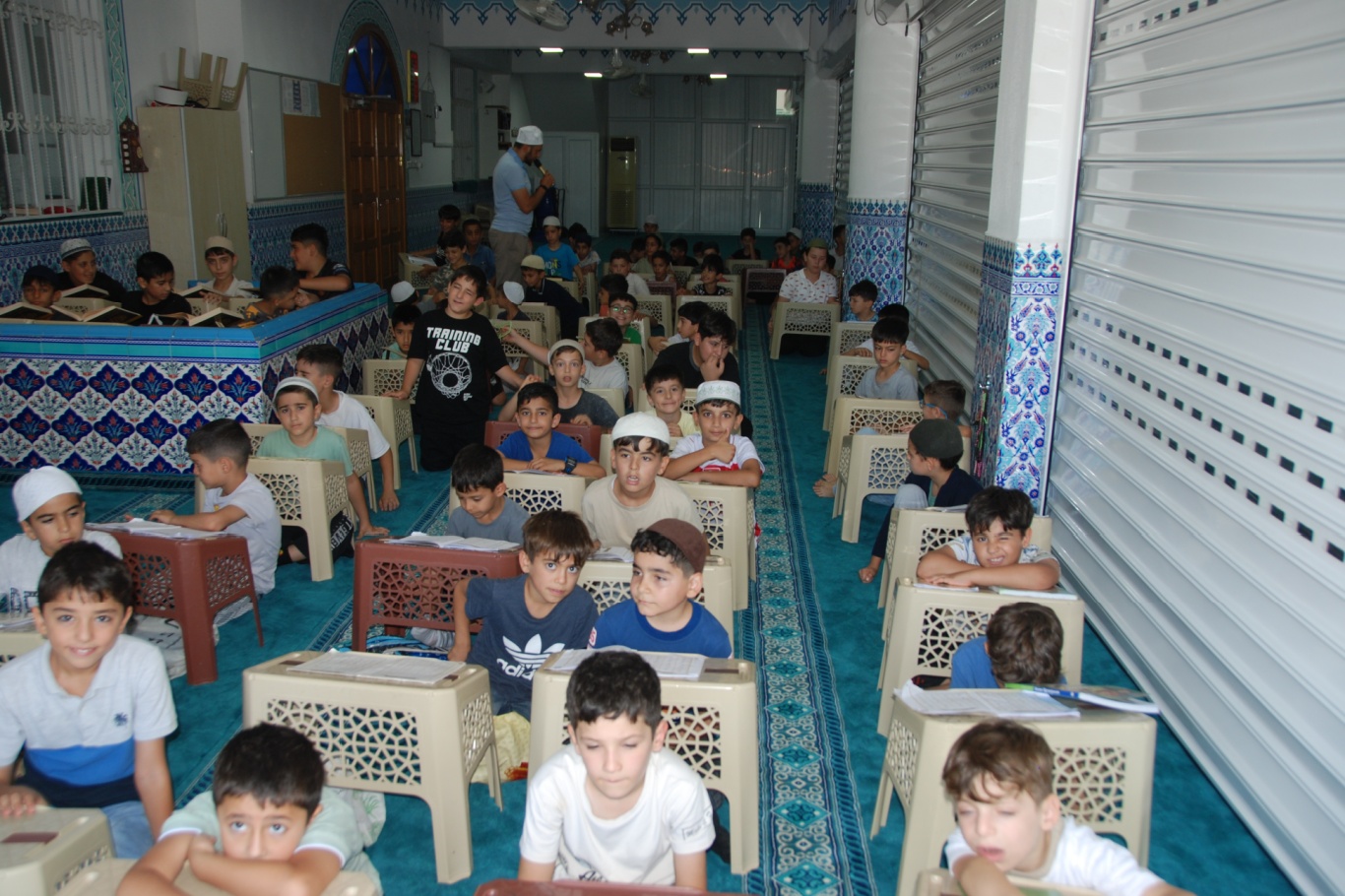 Yaz Kur'an kursundaki öğrenciler: Kur'an öğreniyor, arkadaşlık kuruyoruz