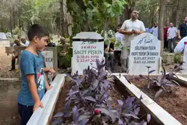لە ٣یەمین ساڵیادی شەهیدبوونی شەهید ساجد پیشگین لە سەر گۆڕەکەیدا یادی کرایەوە