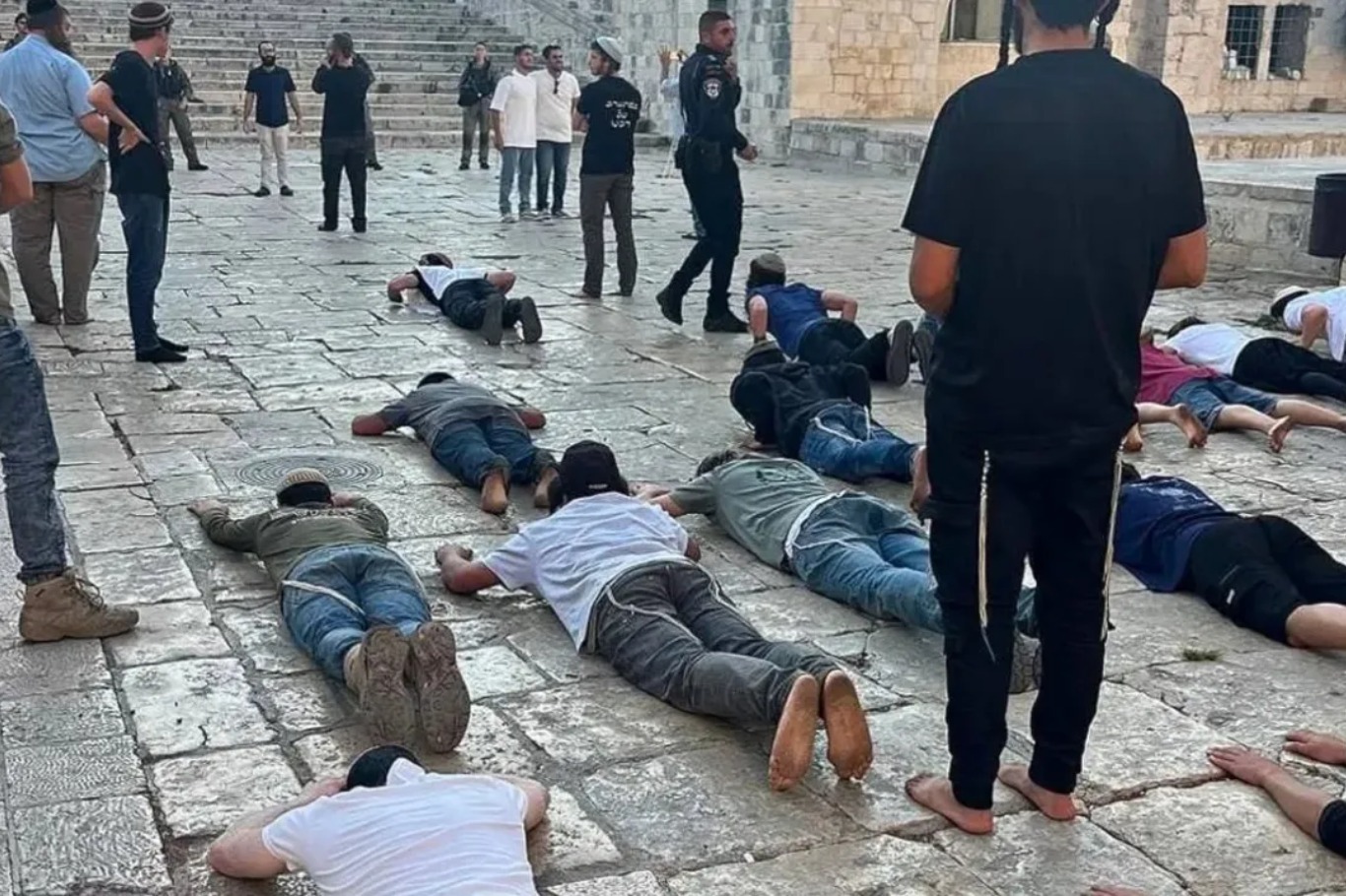 أكثر من 2300 مستوطناً يقتحمون المسجد الأقصى يتقدمهم بن غفير