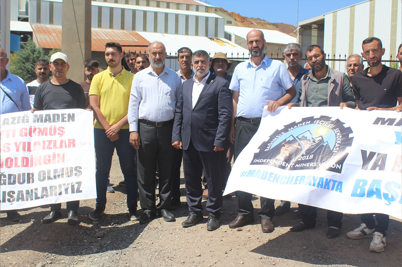 HÜDA PAR Elazığ İl Başkanlığından maden işçilerine destek İşçinin alın teri korunmalıdır
