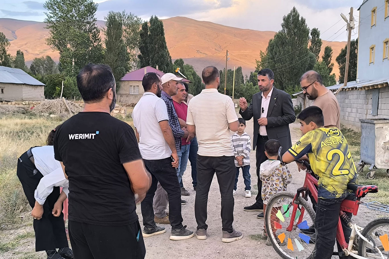 Van'ın Muradiye ilçesinde kanalizasyon sorunu büyüyor!