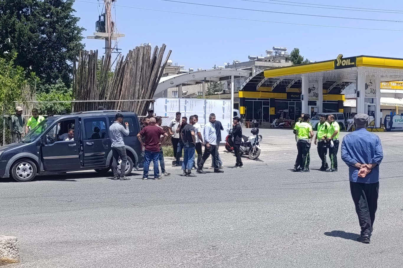 Siirt'te motosiklet ile hafif ticari araç çarpıştı: 1 ağır yaralı
