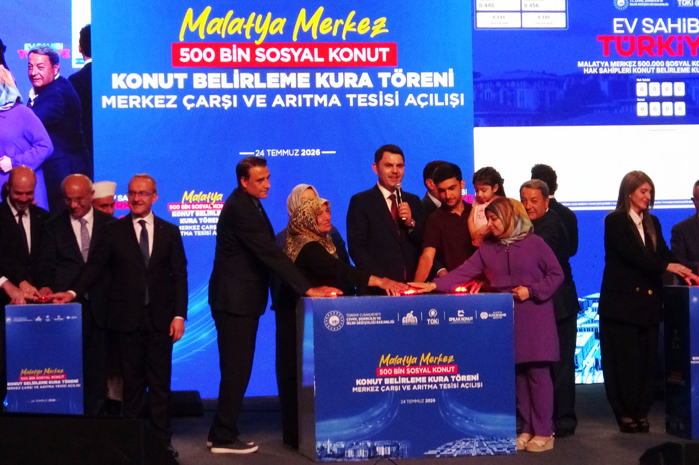 Bakan Kurum: Malatya'da acının yerini umut, enkazın yerini 80 bin sağlam konut aldı