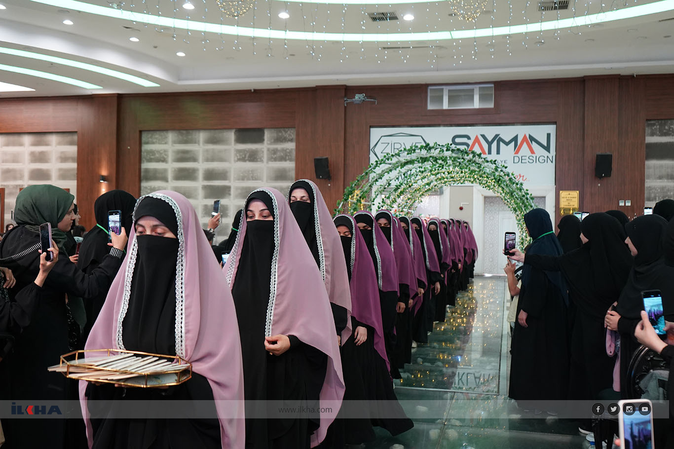 28 female Islamic scholars graduate at ijazah ceremony in Konya