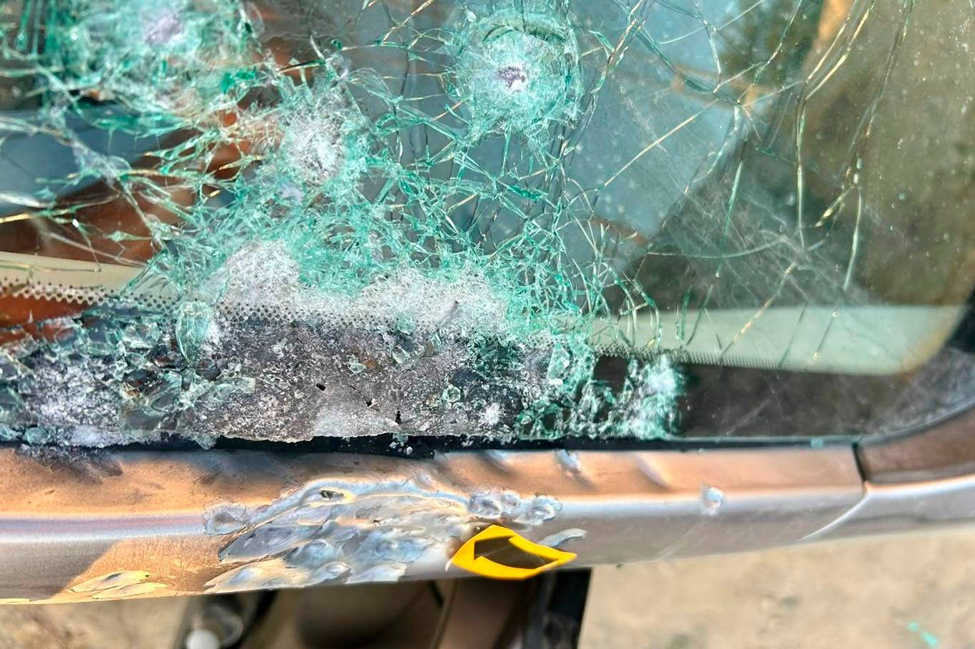 Park halindeki aracın kurşunlanma anı kamerada: 1 şüpheli tutuklandı