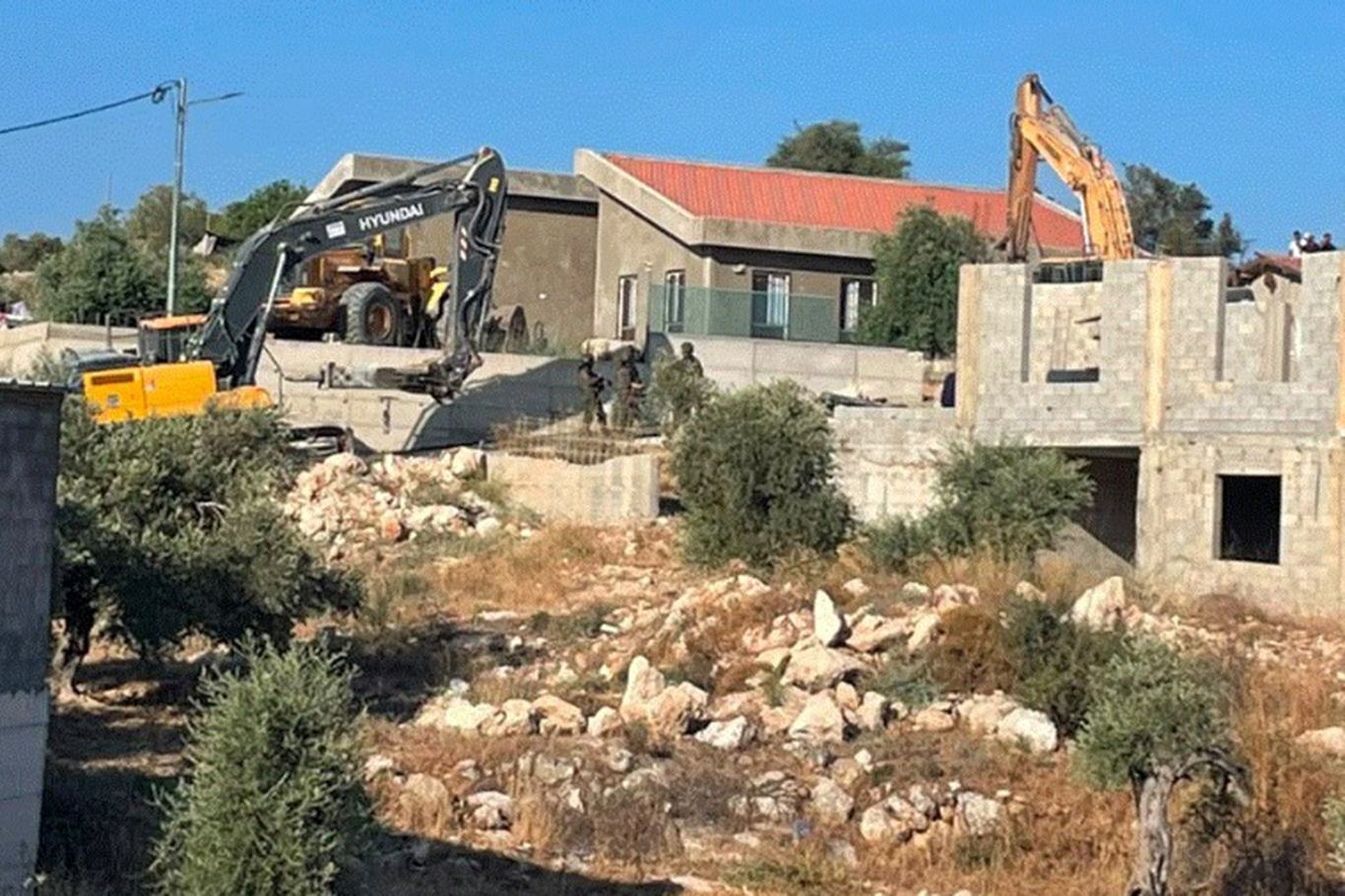 Israeli occupation forces issue demolition notices for 10 structures in Nablus