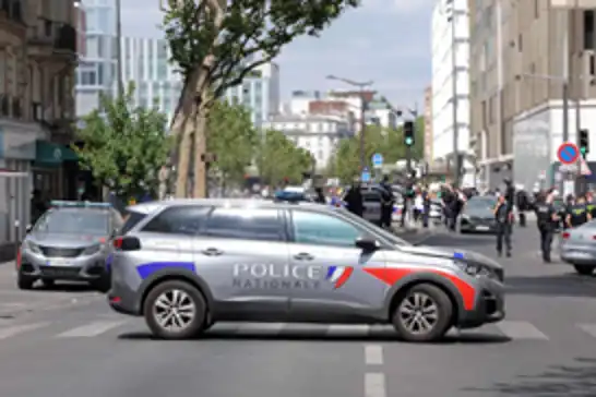 فرنسا.. ثلاثة جرحى جراء حادث طعن في باريس