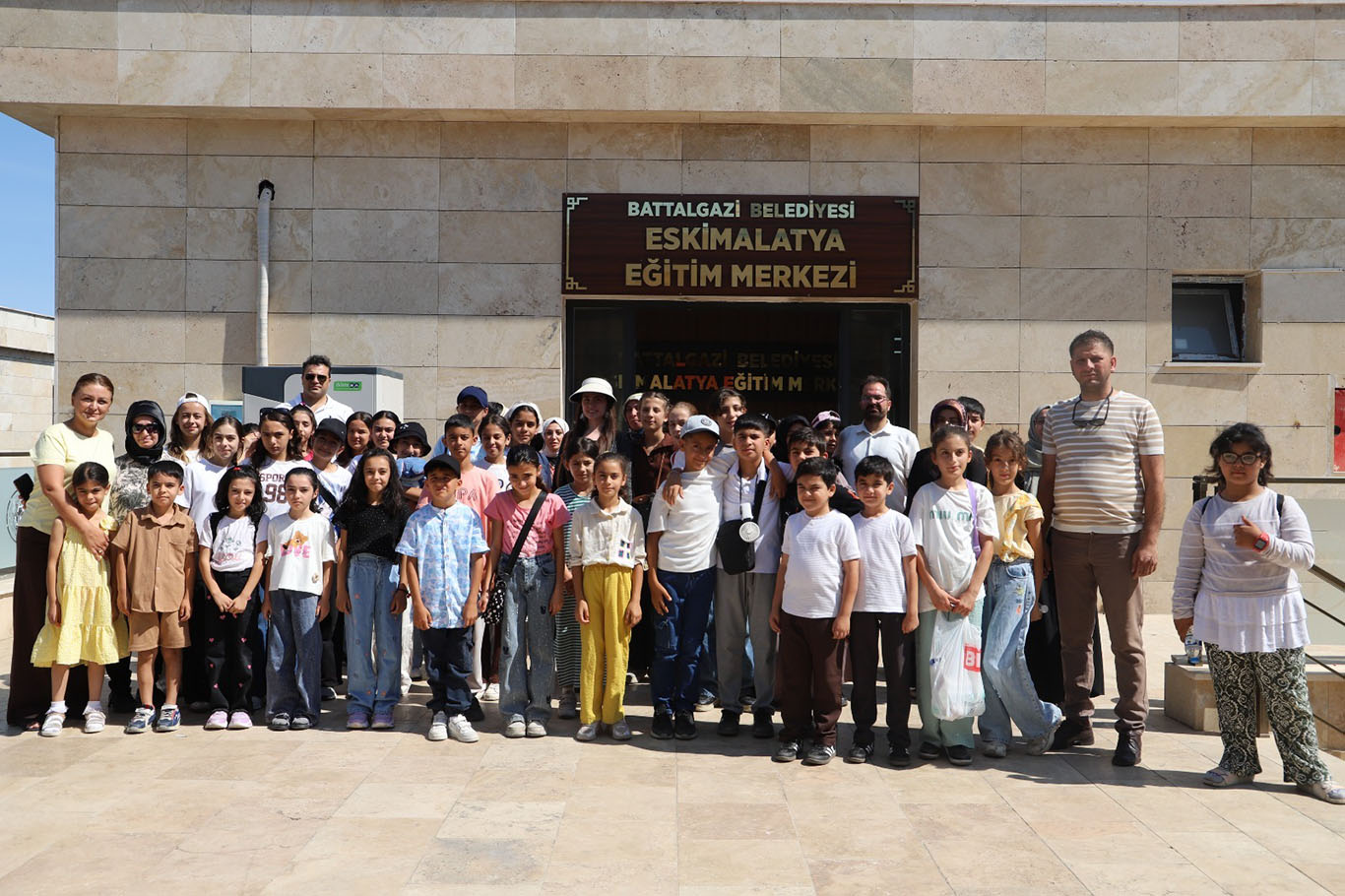 Öğrenciler Battalgazi'nin tarihî mekânlarını ziyaret etti