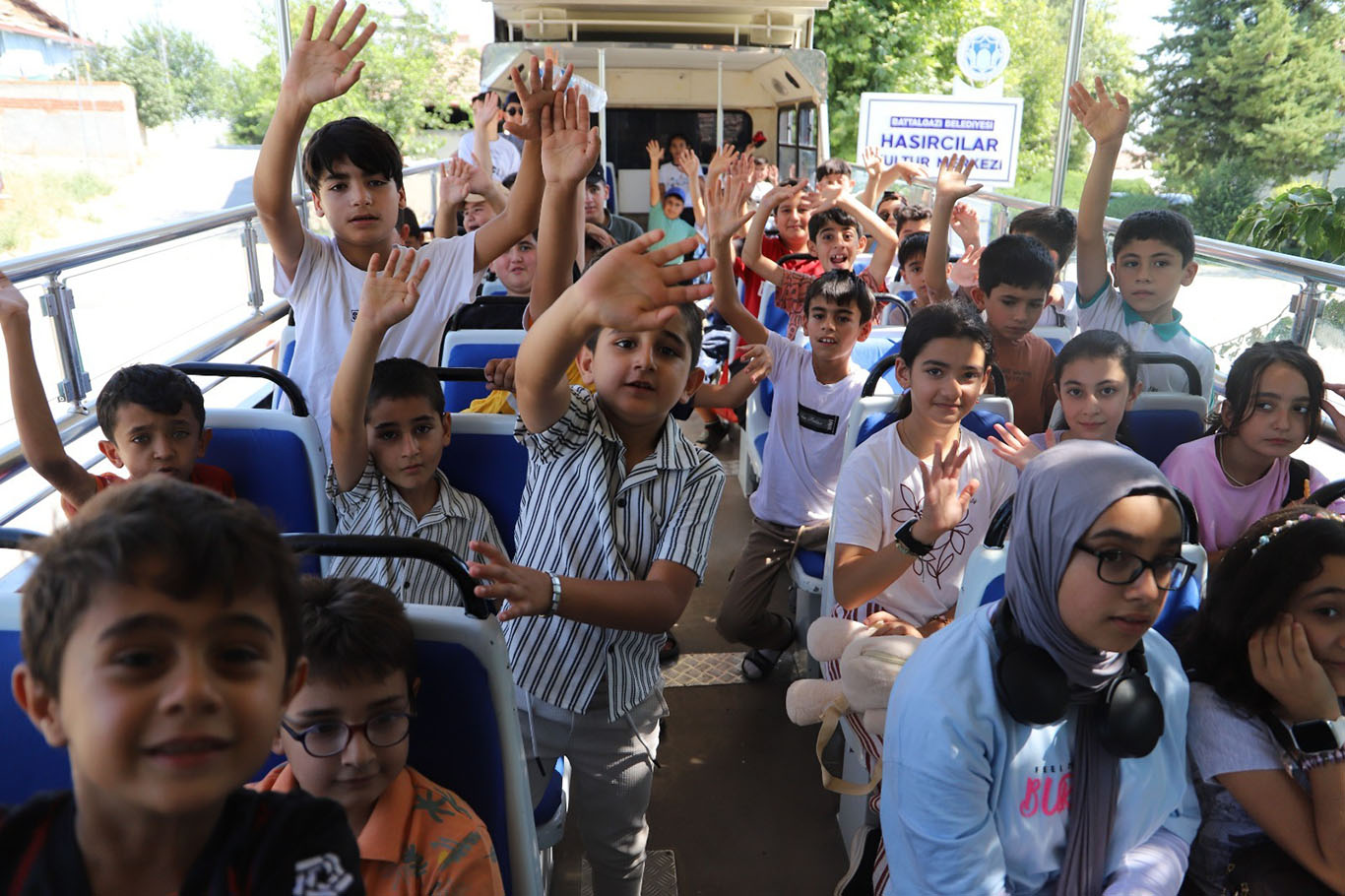 Öğrenciler Battalgazi'nin tarihî mekânlarını ziyaret etti