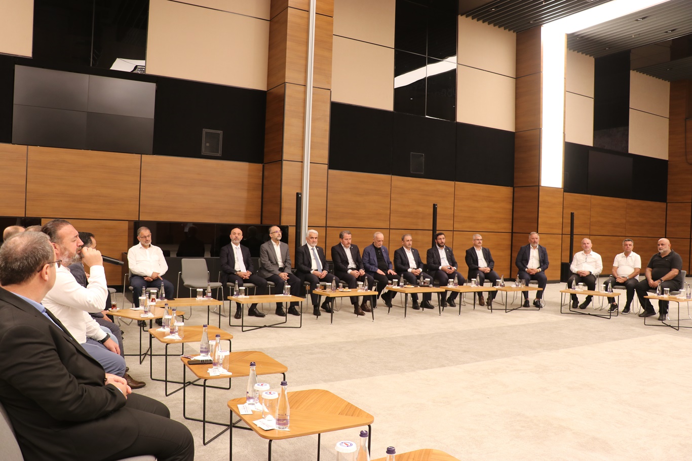 HÜDA PAR Genel Başkanı Yapıcıoğlu'ndan Memur-Sen Genel Başkanı Yalçın'a taziye ziyareti