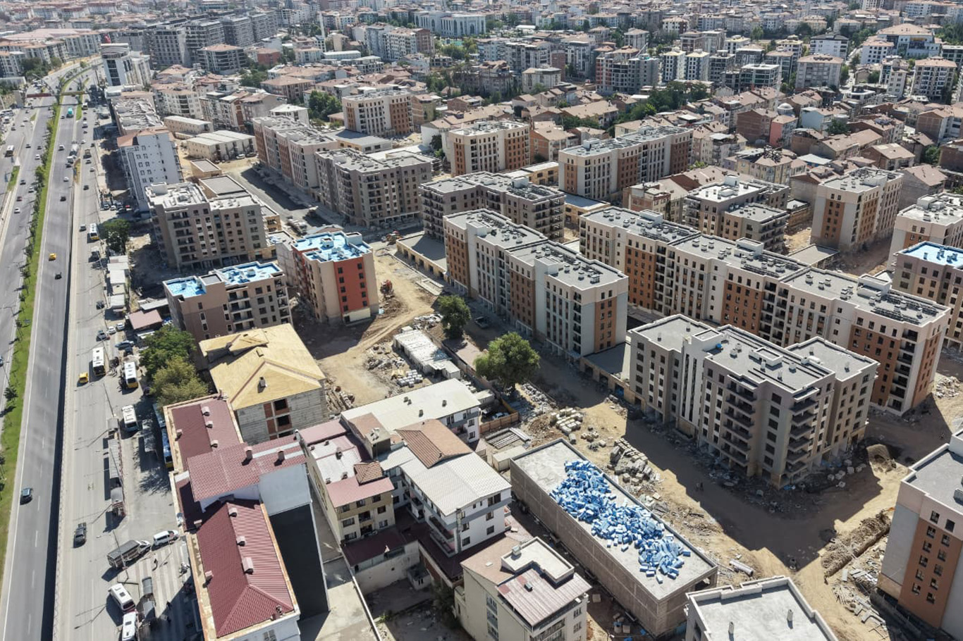 Malatya'da bin konut ile 800 iş yerinin yapımları sürüyor