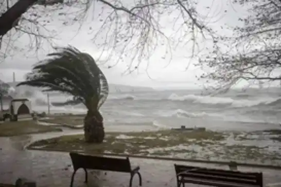 Meteoroloji'den Marmara ve Akdeniz için fırtına uyarısı