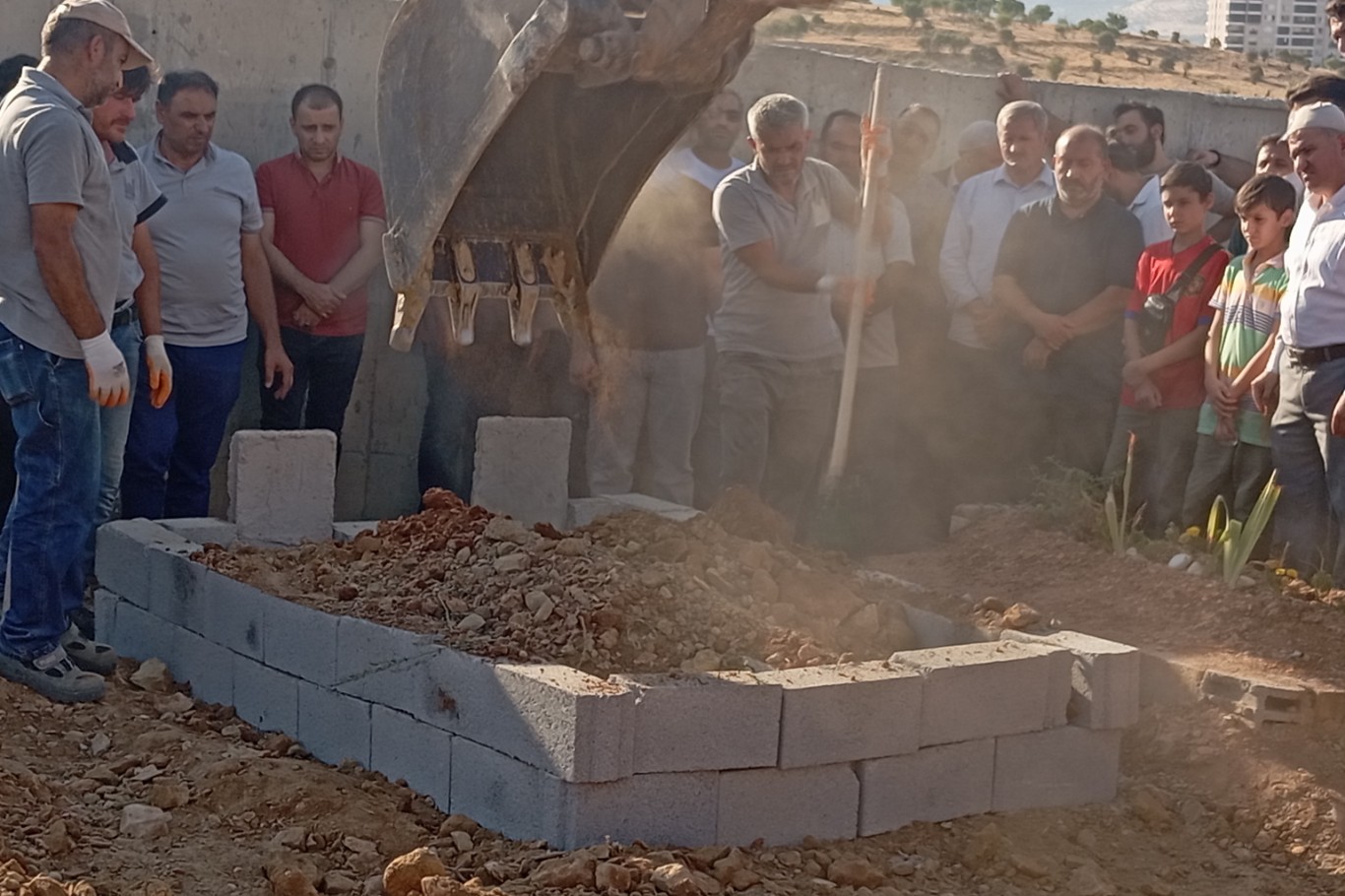 Mardin'de trafik kazasında hayatını kaybedenler defnedildi 