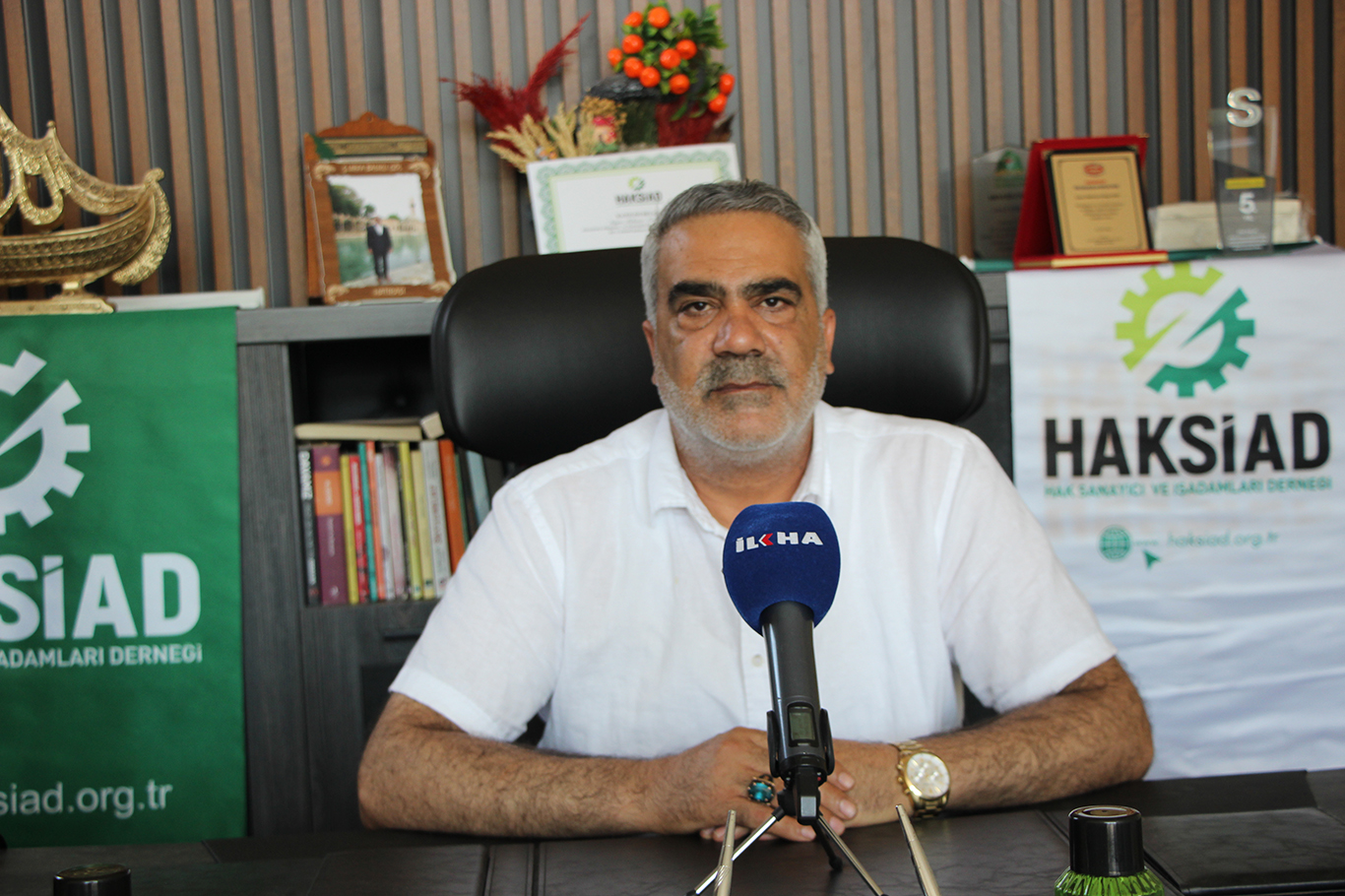 Erat: israilin finans kaynaklarını kesmeliyiz