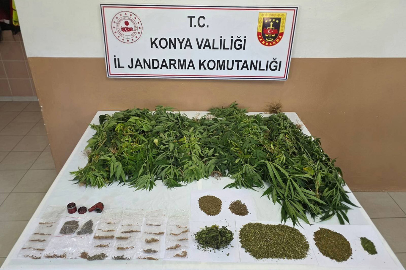  Konya’da uyuşturucu operasyonu: 9 kişi tutuklandı
