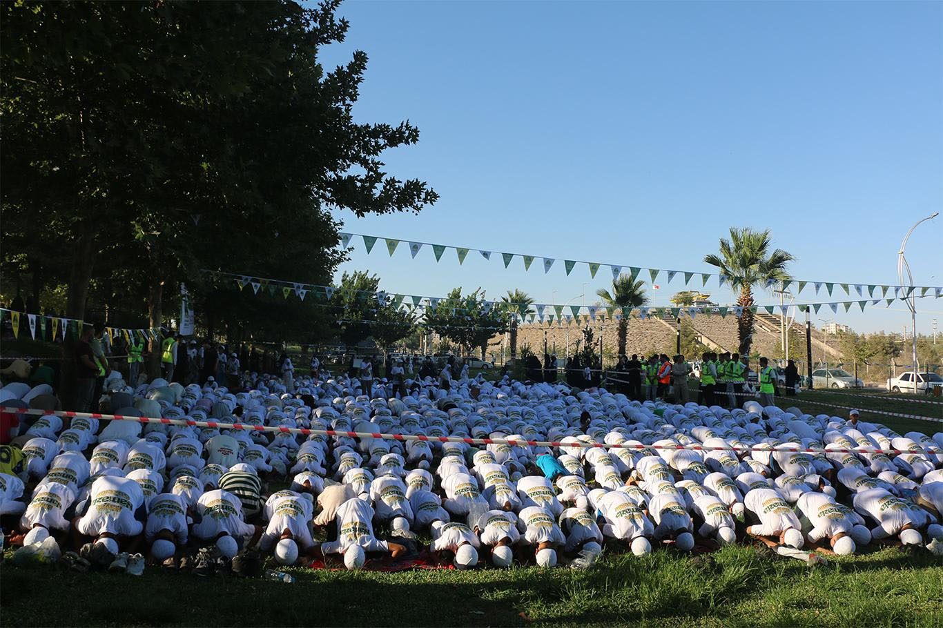 Şanlıurfa'da Yüzlerce Çocuk Namazla Buluşacak