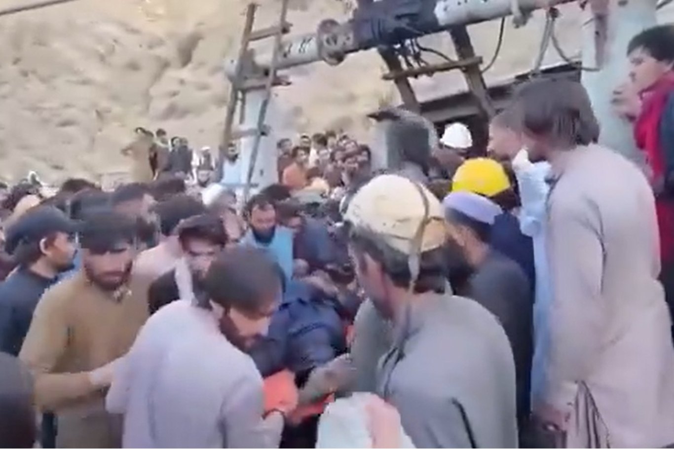 شمار جان‌باختگان حادثه معدن زغال‌سنگ در پاکستان به ۳۲ نفر افزایش یافت