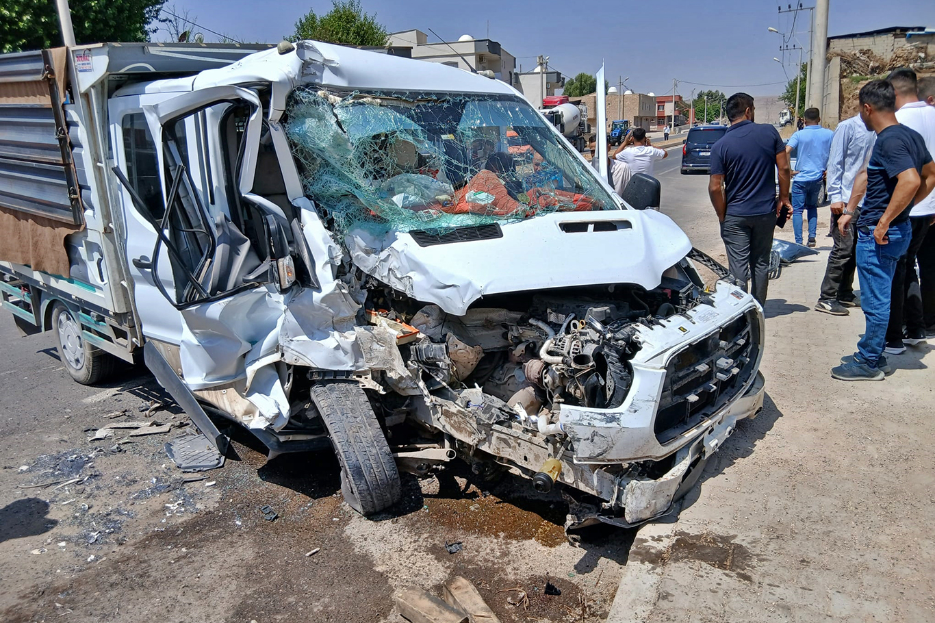 CİZRE’DE SIKIŞMALI TRAFİK KAZASINDA 1’İ ÇOCUK 4 YARALANDI