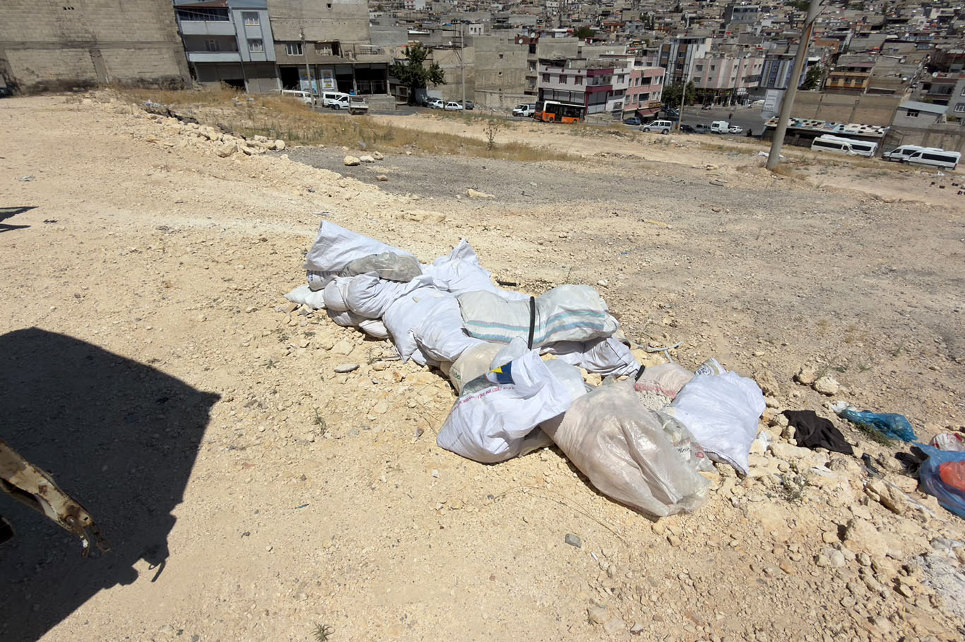 Gaziantep'te kaçak moloz dökümü yapan şahsa ceza