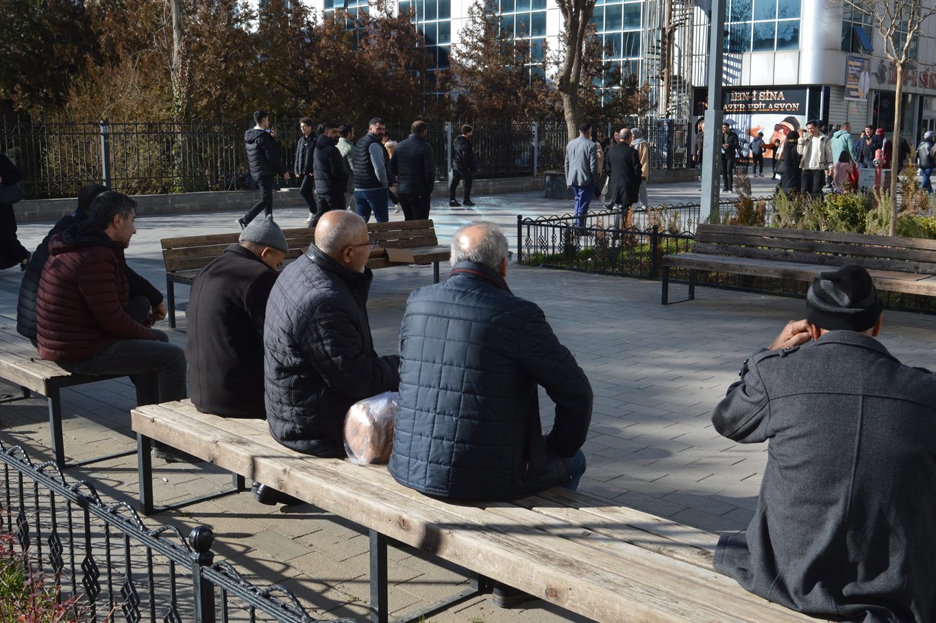 Emekliler açıklanan zam oranına tepkili: Bu maaşlarla geçinmek mümkün değil