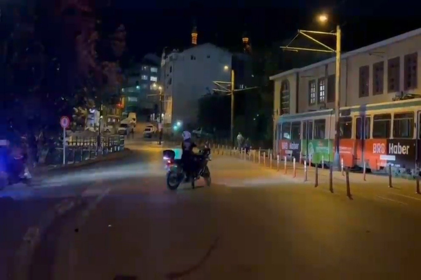 Bursa’da geniş çaplı denetim: 30 aranan şahıs yakalandı