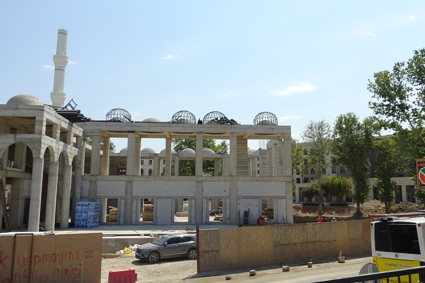 Söğütlü Camii için "kot" uyarısı: Camimiz çukurda kalıyor