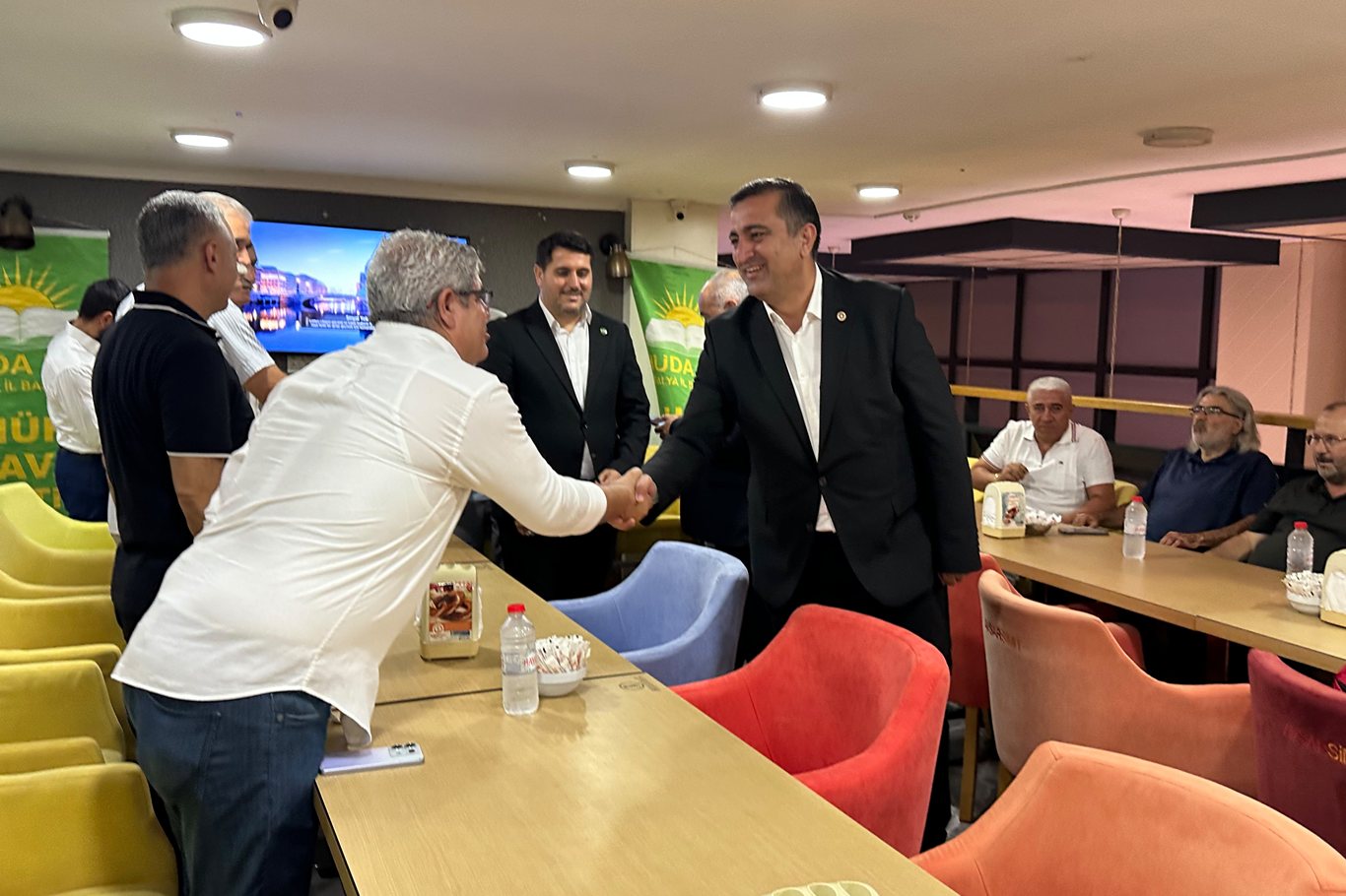 HÜDA PAR Milletvekili Ramanlı, Antalya'da STK Temsilcileriyle buluştu