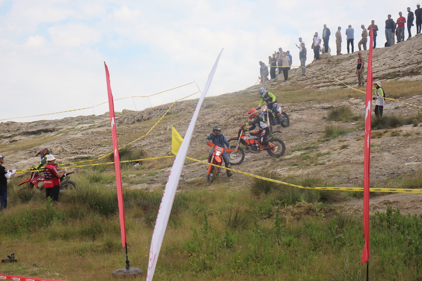 Ağrı Dağı ve Tendürek’te Türkiye Enduro ve ATV Şampiyonası'nda büyük heyecan