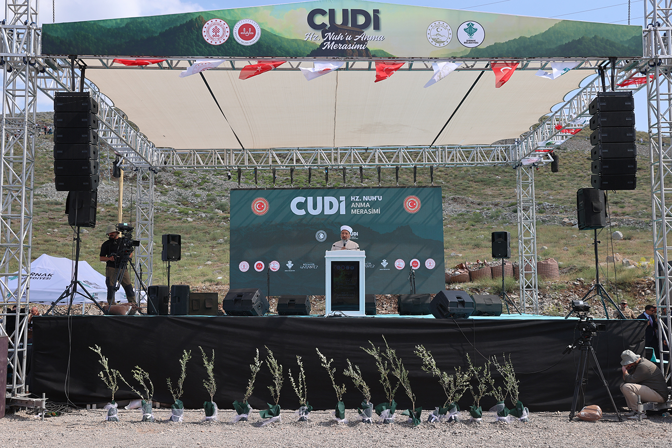 Arpaguş: İnsanlığın kurtuluşu, peygamberlerin yolunu ve rehberliğini benimsemekten geçmektedir