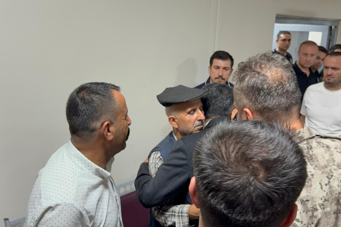 Vali Ekici, Hazreti Nuh’u anma etkinliği dönüşünde yaşanan kazada yaralananları ziyaret etti
