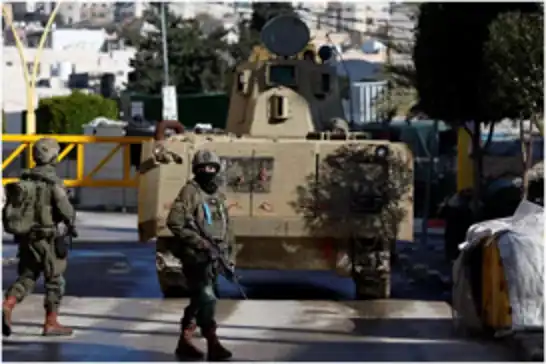 Israeli forces raaid homes across West Bank, kidnap several Palestinians