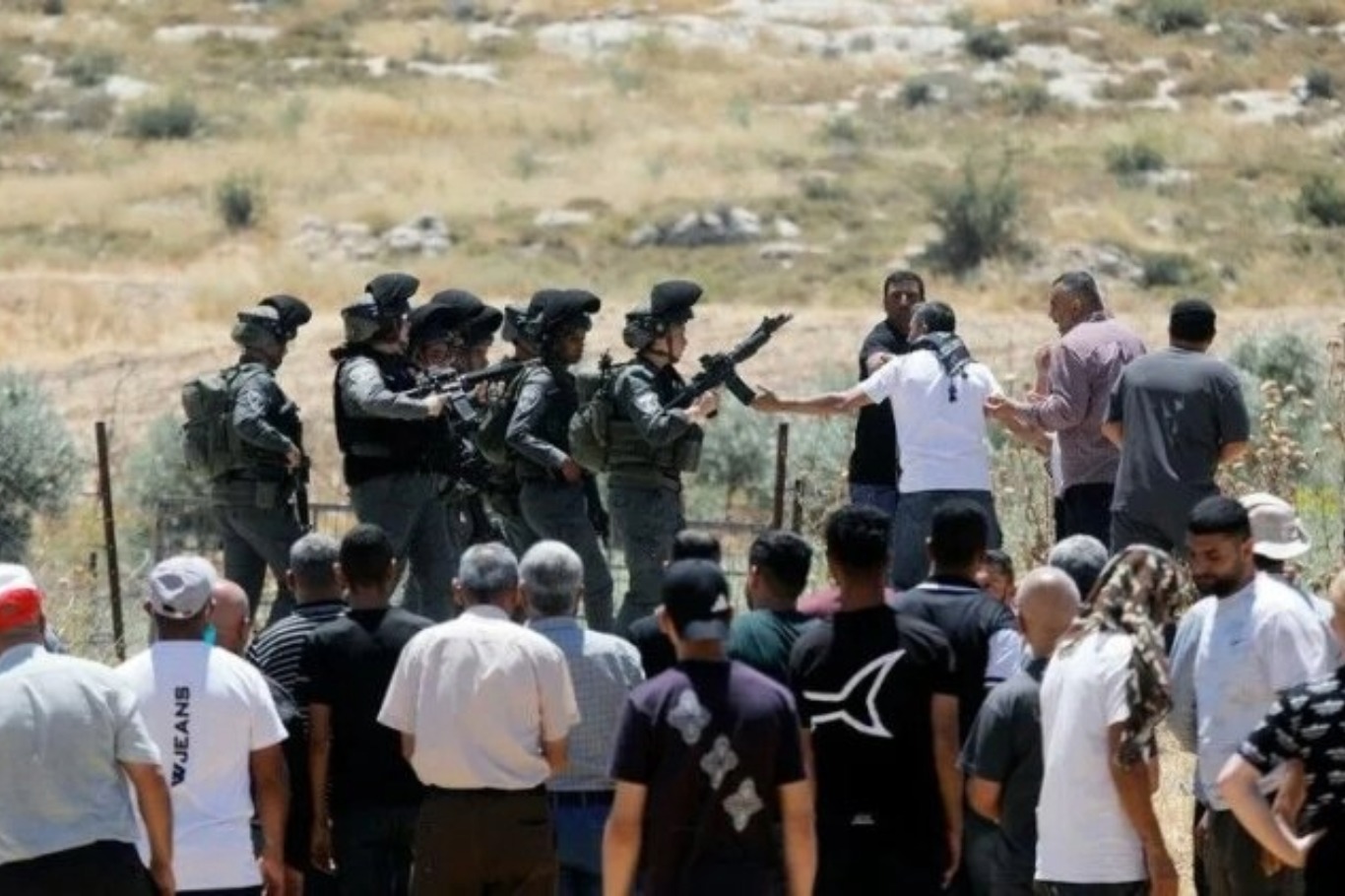 الضفة الغربية..إصابة 6 فلسطينيين في اعتداءات للمستوطنين جنوب الخليل