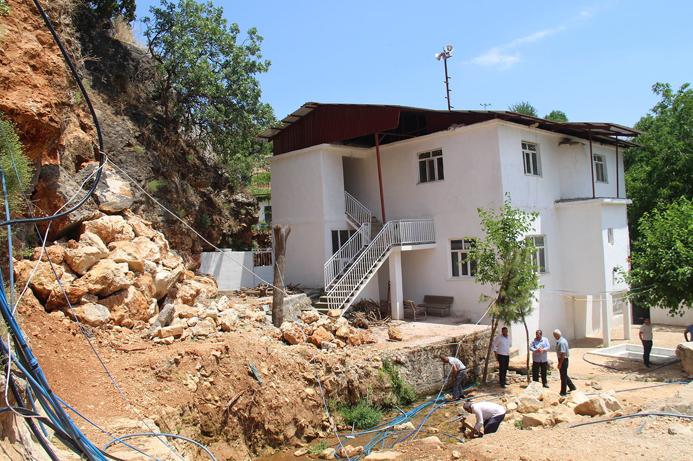 4 aydır kapalı olan tarihi cami için yetkililere çağrı