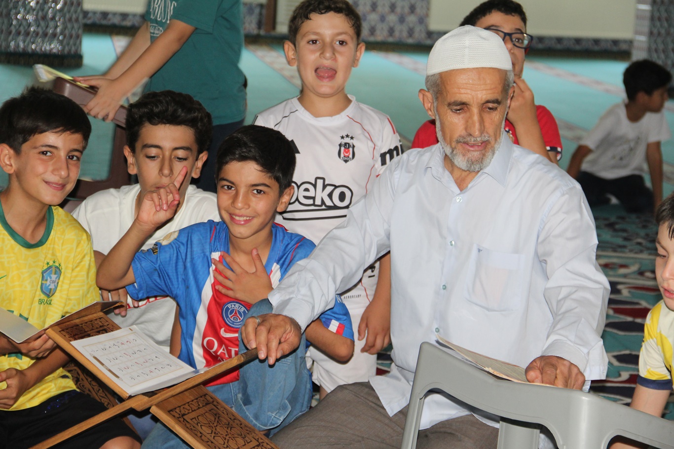 Camiler çocuk sesleriyle şenlendi, Yaz Kur'an Kursları başladı